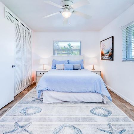 Cozy 60'S Home, City & Canal Located Cabo Coral Exterior foto